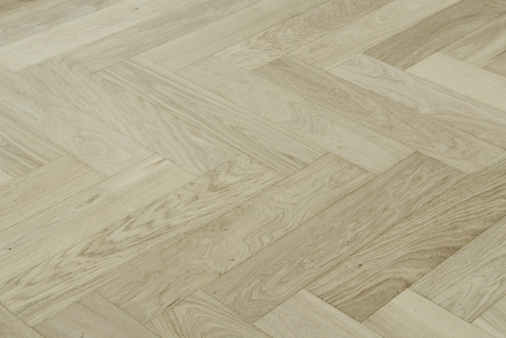 Oak Brushed Invisible Oiled Herringbone Engineered Wood Flooring 605x125x15/4mm SHO1504