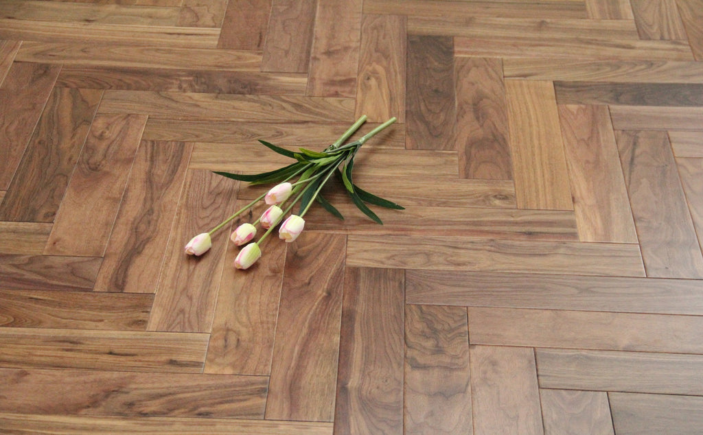 Lacquered American Black Walnut Herringbone Flooring SHW1802