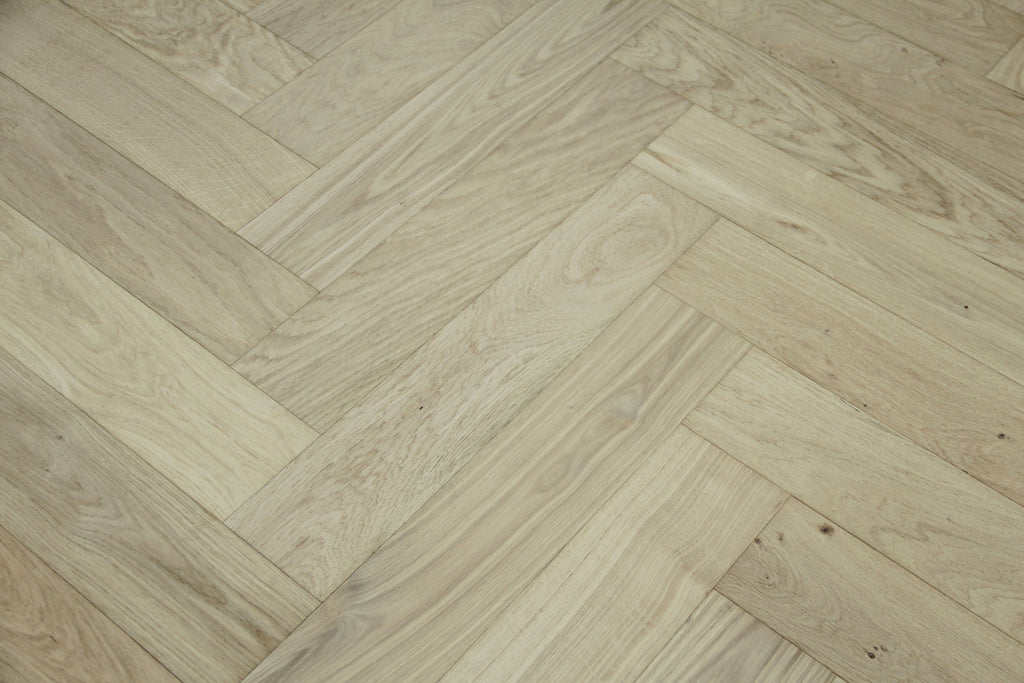 Prime Grade Oak Brushed & Unfinished Herringbone Engineered Wood Flooring 600x90x18/3mm SHO1524