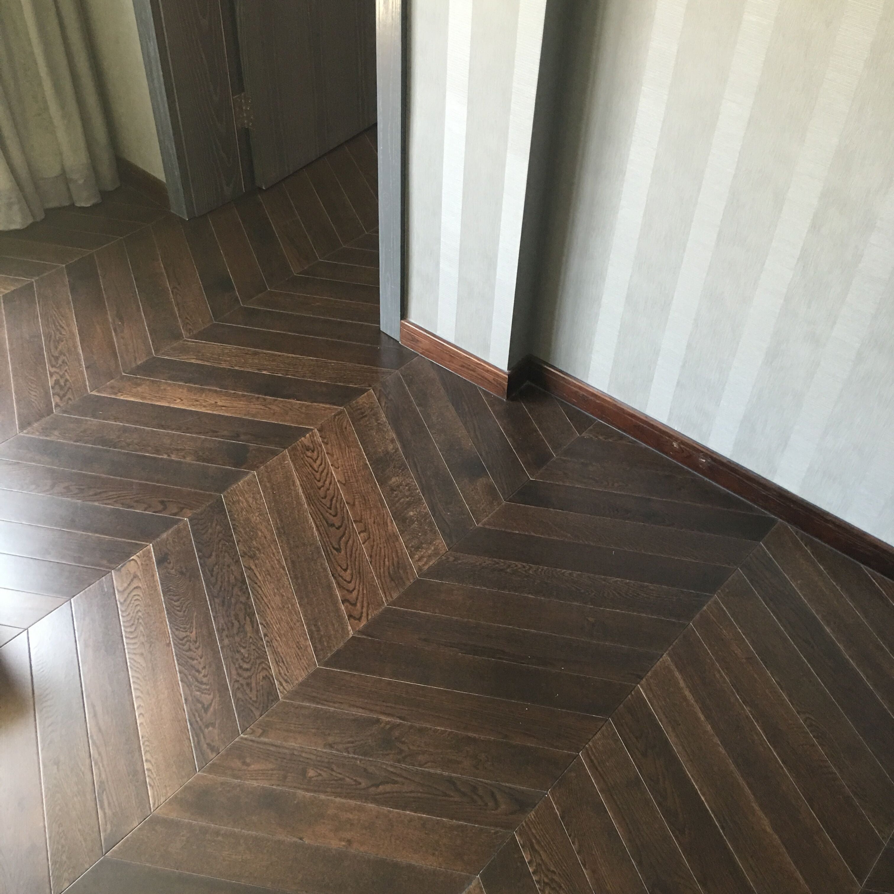 Oak Coffee Stained & Lacquered Chevron Wood Flooring SSR1807