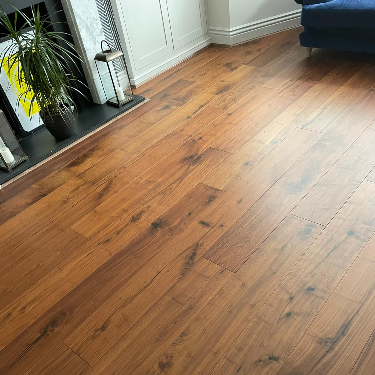 240mm Wide American Black Walnut Lacquered Engineered Wood Flooring SEW2052