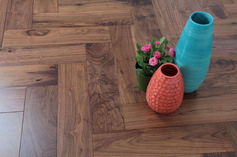 Lacquered American Black Walnut Herringbone Flooring SHW1820N