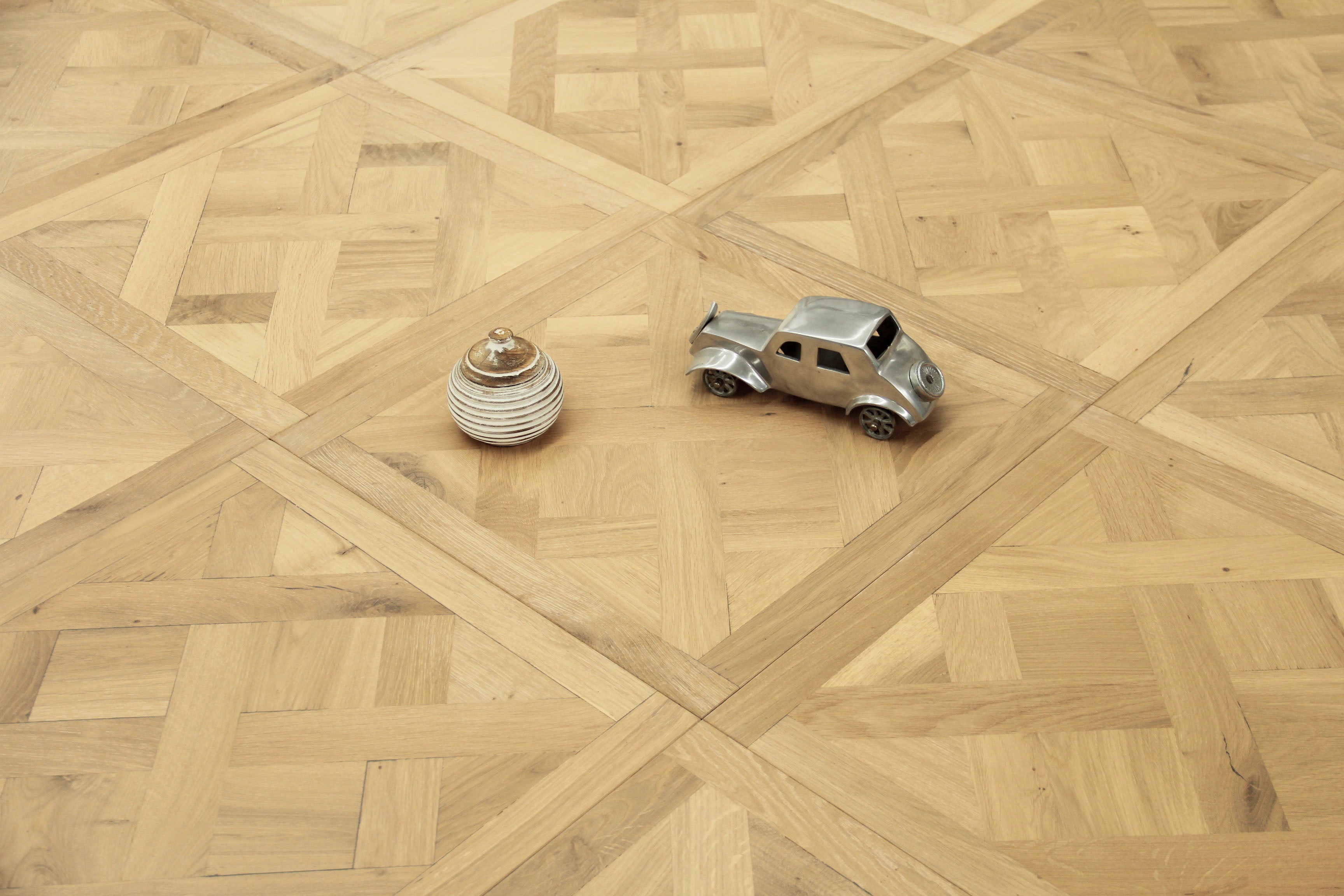 Oak Light Natural Parquet Bordered Versailles Panels Flooring SPE2002