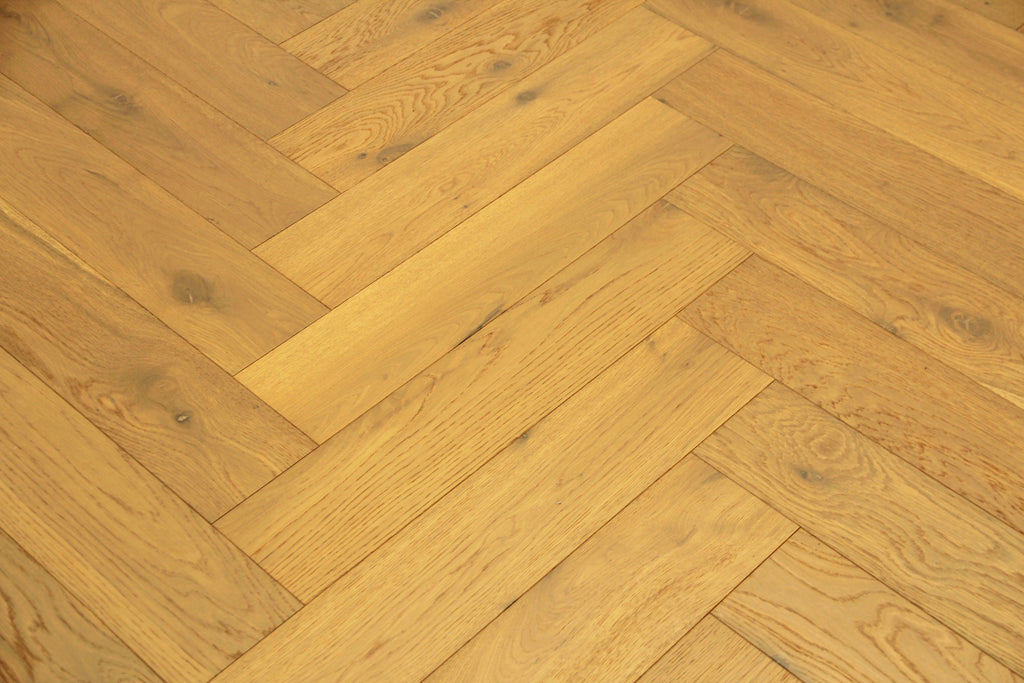 Oak Smoked Brushed Lacquered Herringbone Engineered Flooring 605x125x15/4mm SHO1503