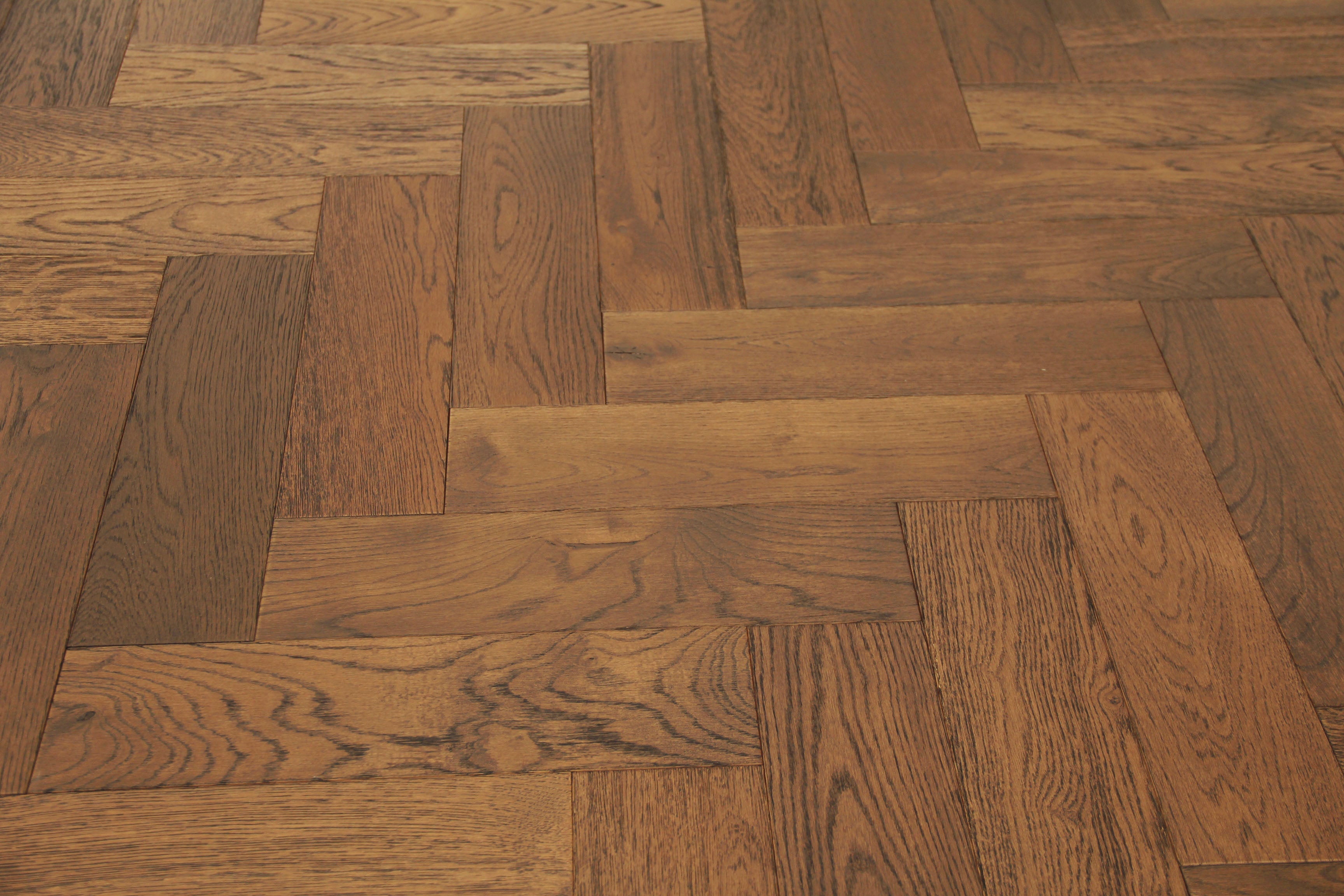 Oak Brushed Dark Mahogany Natural Oiled Herringbone Engineered Flooring 430x115x14/3mm SHO1410