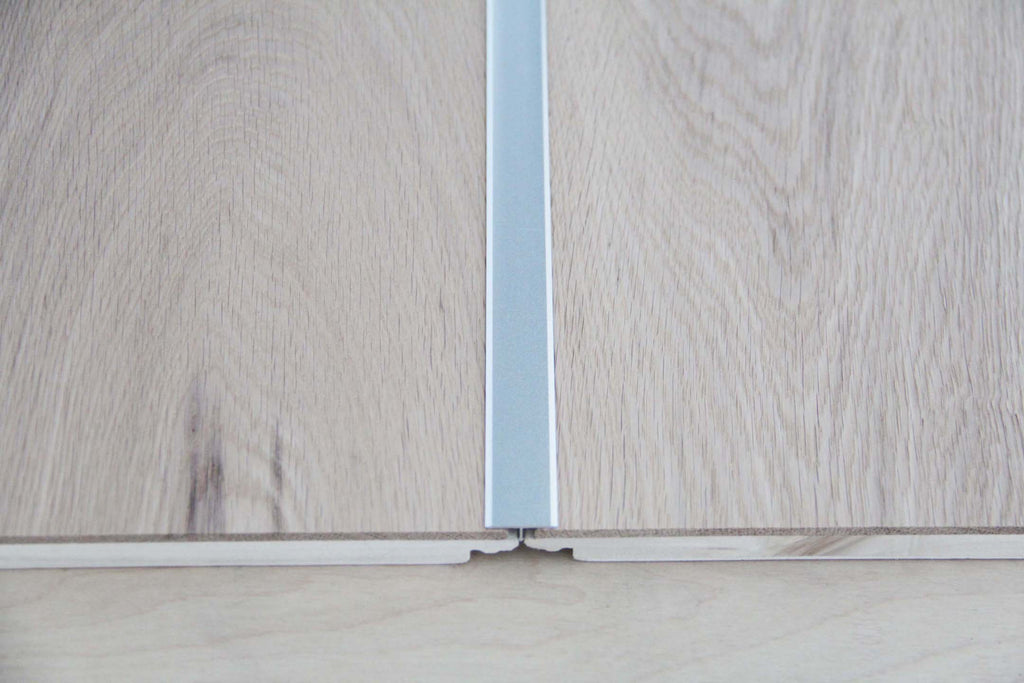 Silver Aluminium Door threshold 2.7m x 20mm x 7mm SAC011