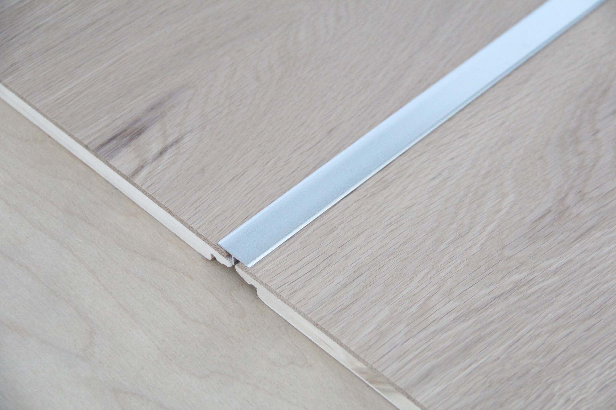 Silver Aluminium Door threshold 2.7m x 20mm x 7mm SAC011