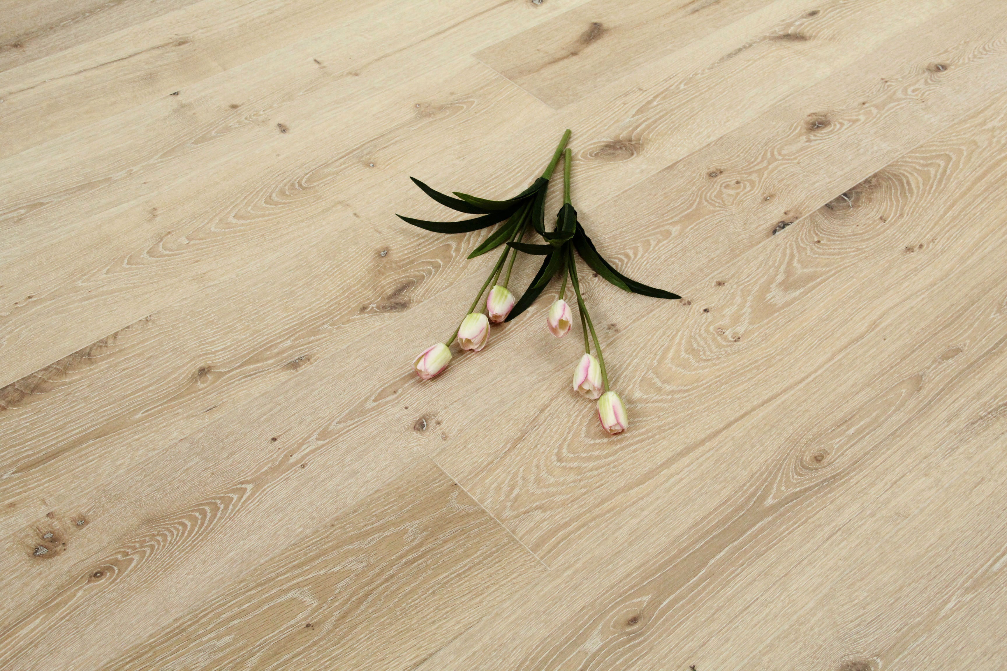 Brushed White Washed UV Oiled Oak Engineered Hardwood Flooring SEO1500C