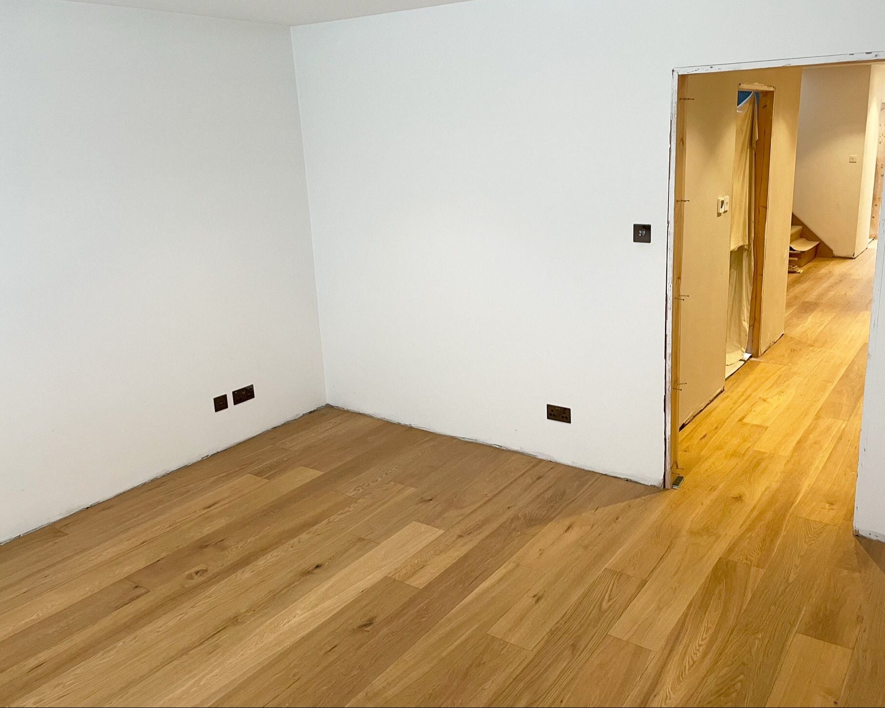 Brushed & UV Oiled 3 Ply Oak Engineered Wood Flooring SEO1511C