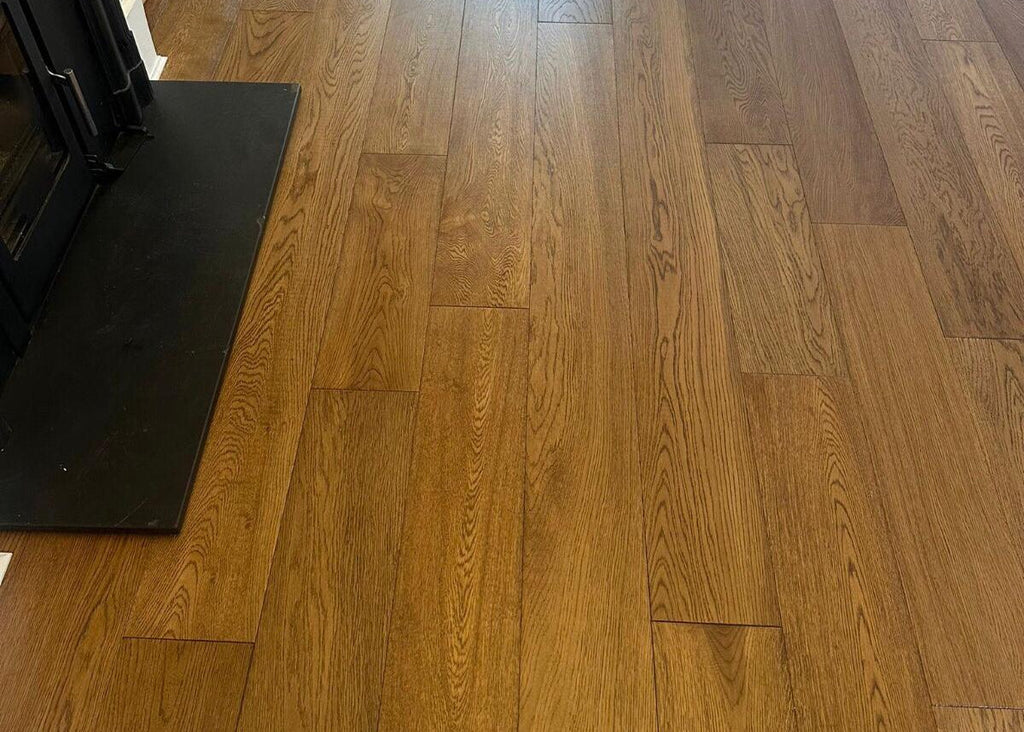 Oak Brushed Gunstock Lacquered Engineered Wood Flooring 1900x190x20/6mm SEO2002