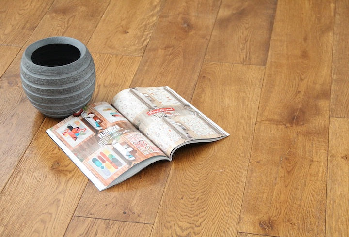 Oak Brushed Gunstock Lacquered Engineered Wood Flooring 1900x190x20/6mm SEO2002