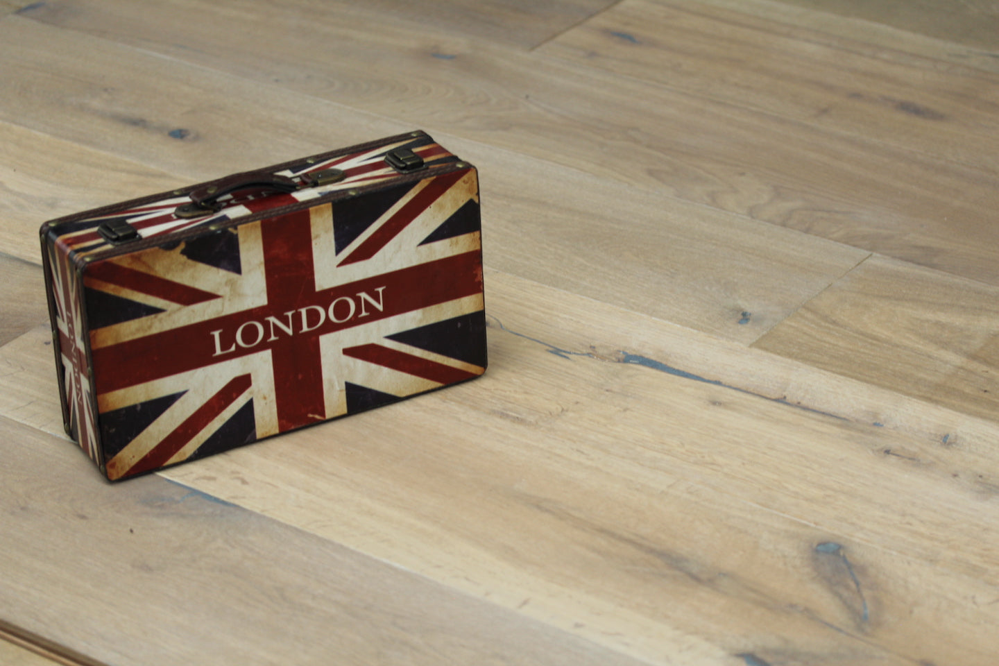 Oak Smoked & White Oiled Engineered Flooring 2200x220x20/6mm SEO2029