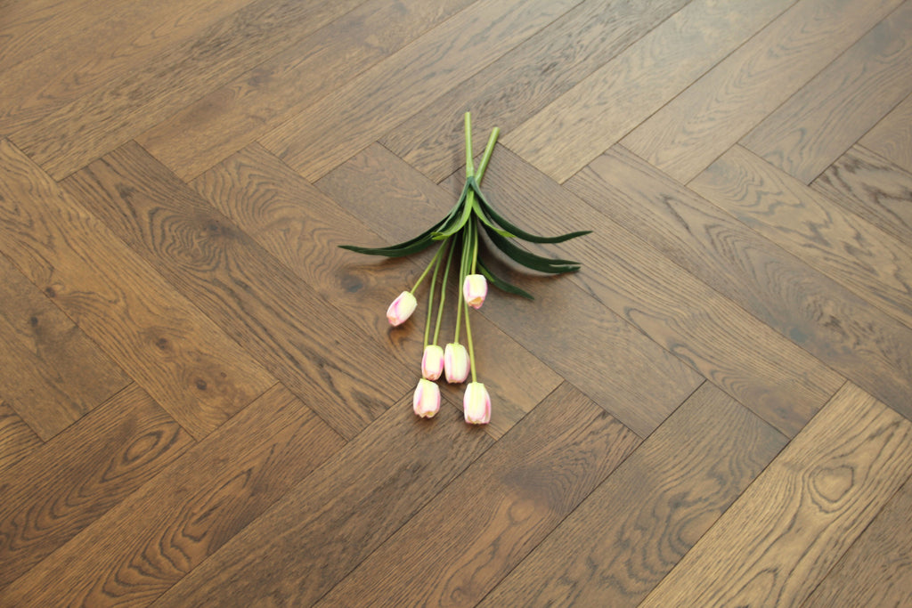 Coffee Oak Engineered Herringbone Flooring 600x125x14/3mm SHO1407