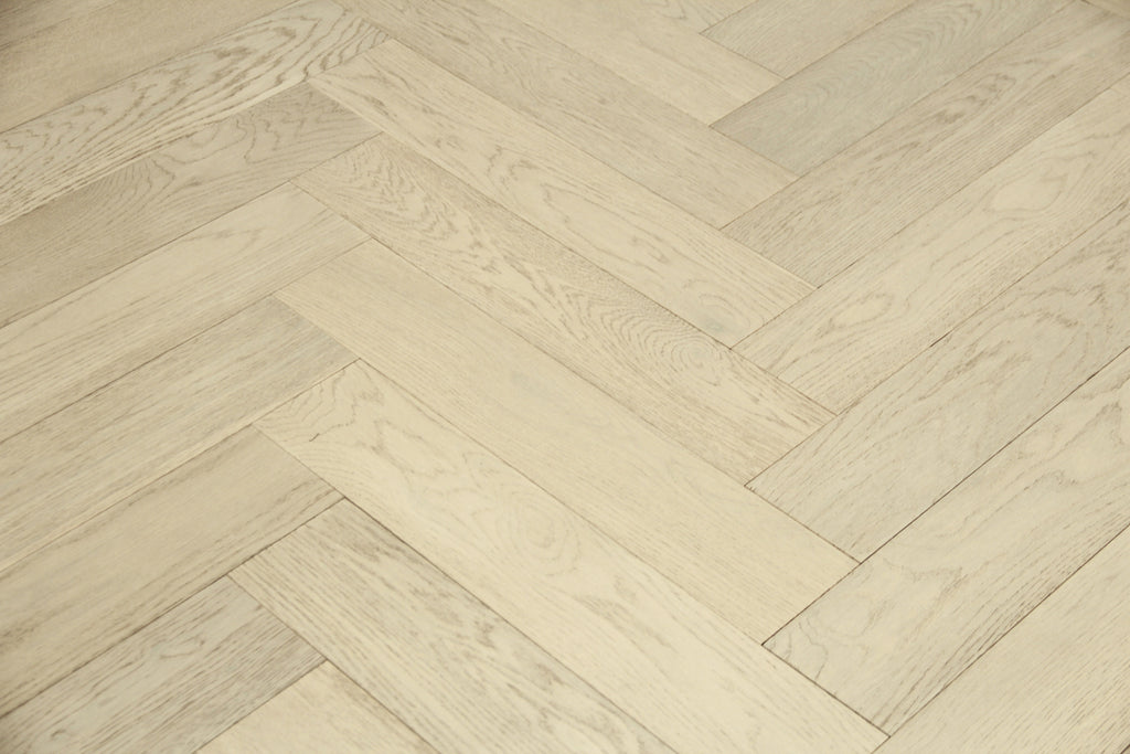 White Oak Engineered Herringbone Flooring 600x125x14/3mm SHO1408