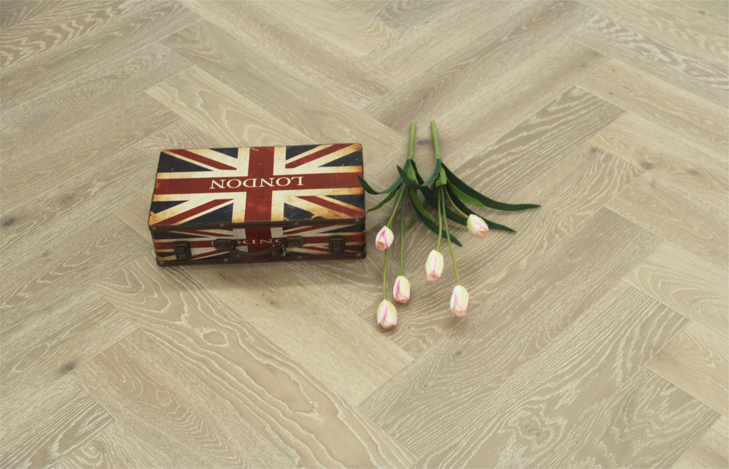 Smoked Grey Oak Engineered Herringbone Flooring 600x125x14/3mm SHO1409