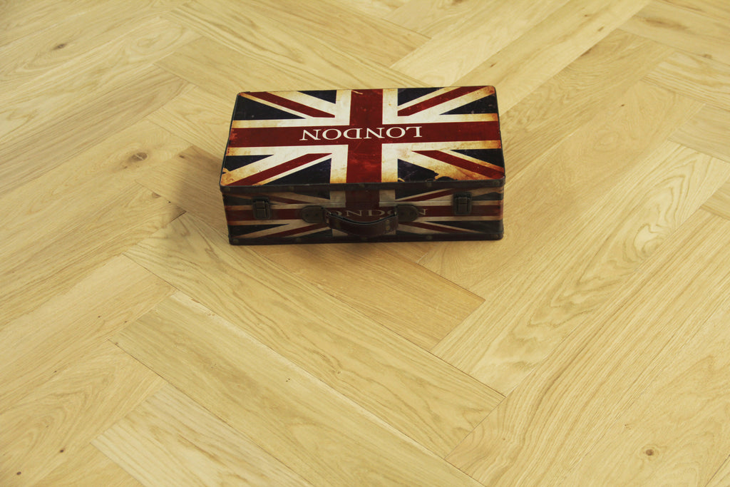 Oak Brushed & Matt UV Lacquered Engineered Wood Herringbone SHO1411