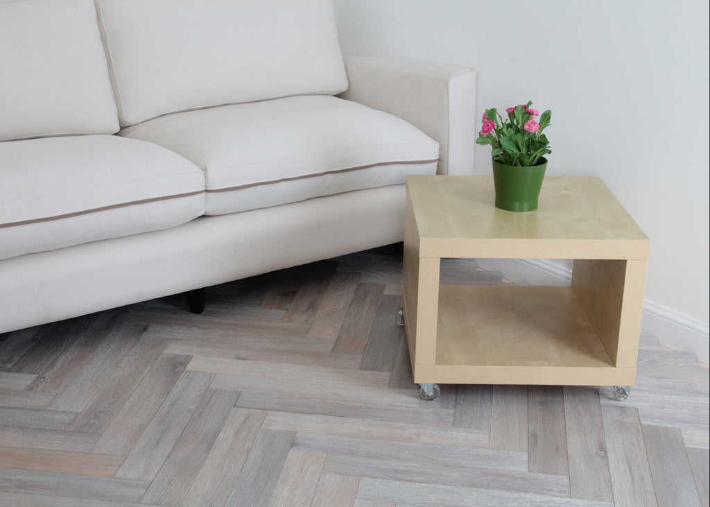 European Oak Brushed & Smoked White Oiled Parquet Herringbone 600x90x18/4mm SHO1801