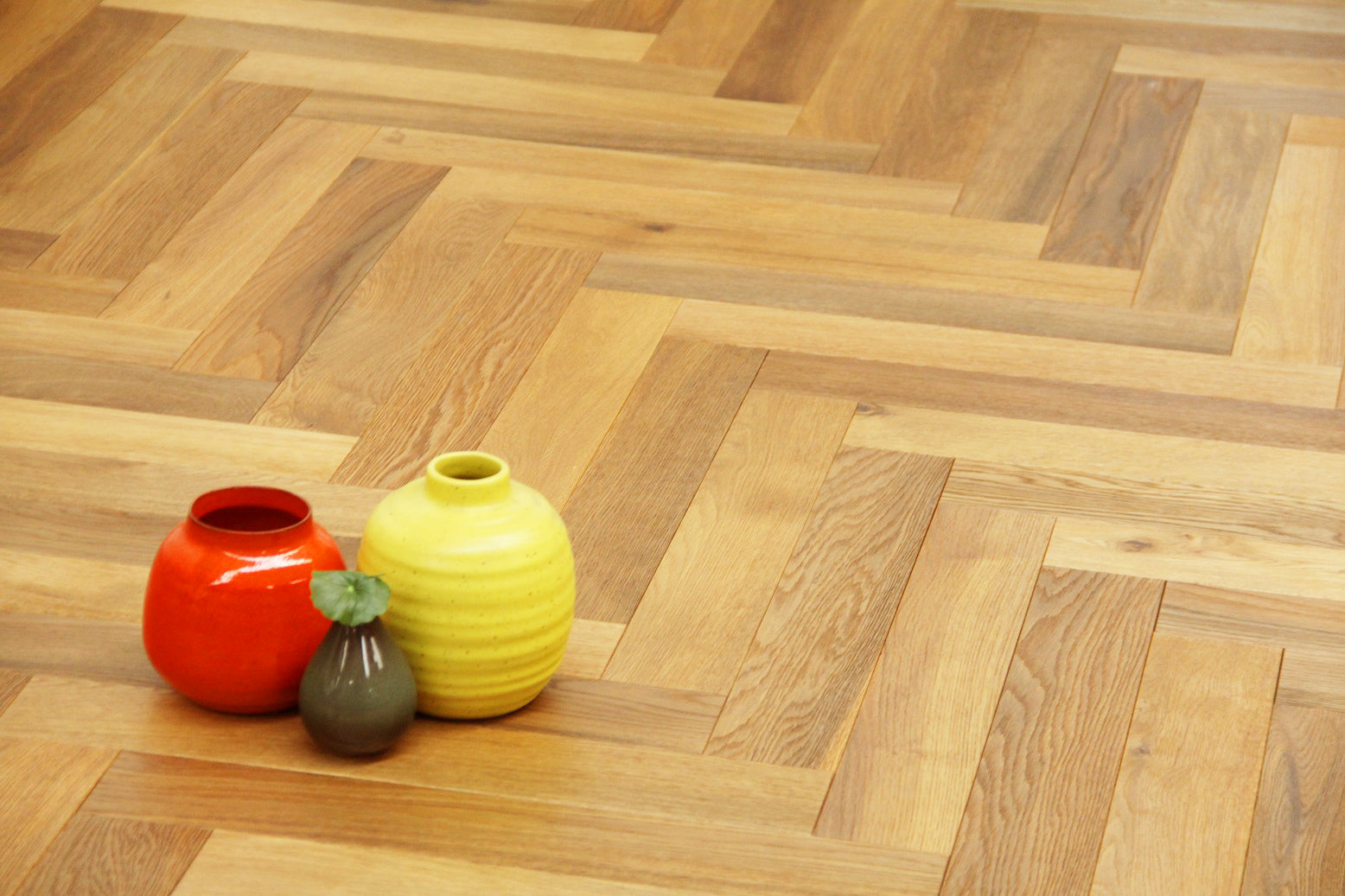 European Oak Brushed & Smoked Natural Oiled Parquet Herringbone 600x90x18/4mm SHO1805