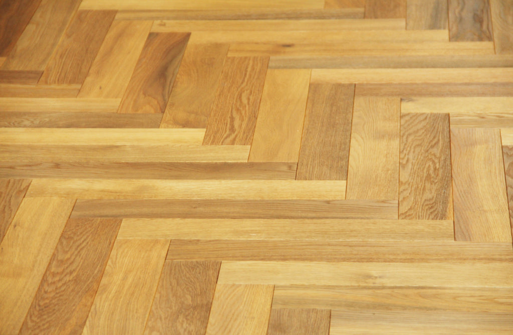 European Oak Brushed & Smoked Natural Oiled Parquet Herringbone 600x90x18/4mm SHO1805
