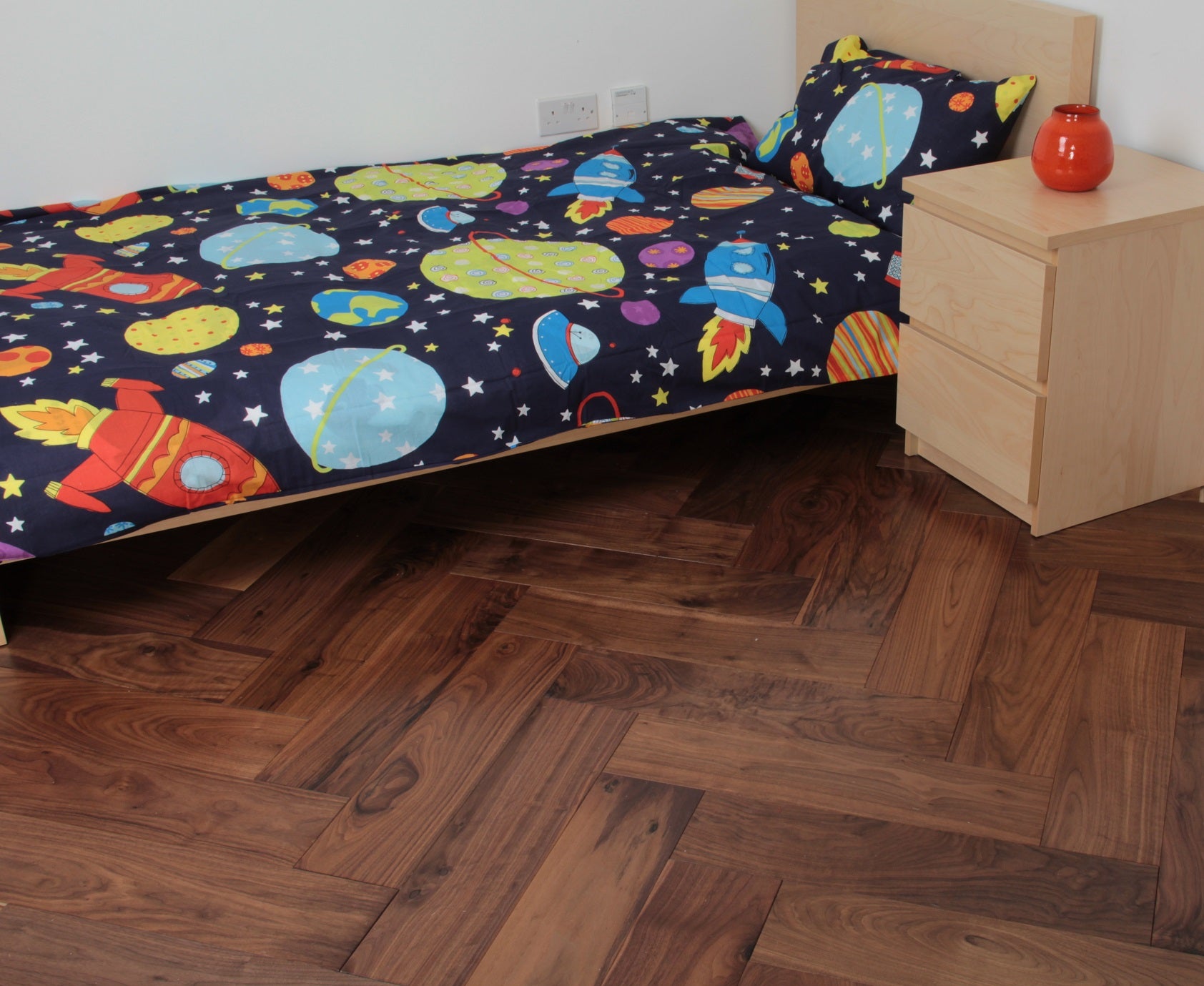 Lacquered American Black Walnut Herringbone 600x150mm SHW1821