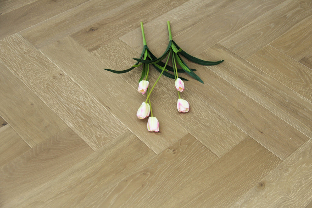 Oak Brushed L-Grey Lacquered Herringbone Engineered Wood Flooring 605x125x15/4mm SHO1501