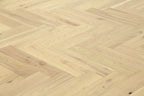 Oak Light Natural Engineered Herringbone Flooring 600x125x14/3mm SHO1406