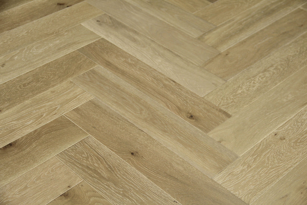 Oak Brushed L-Grey Lacquered Herringbone Engineered Wood Flooring 605x125x15/4mm SHO1501