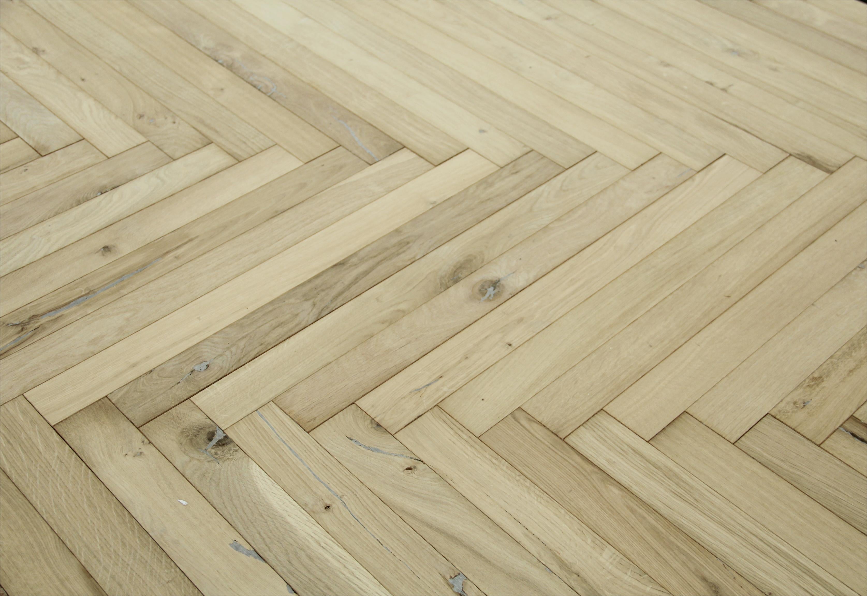 Oak Unfinished Herringbone Wood Flooring 580x60x20/6mm SHO2001