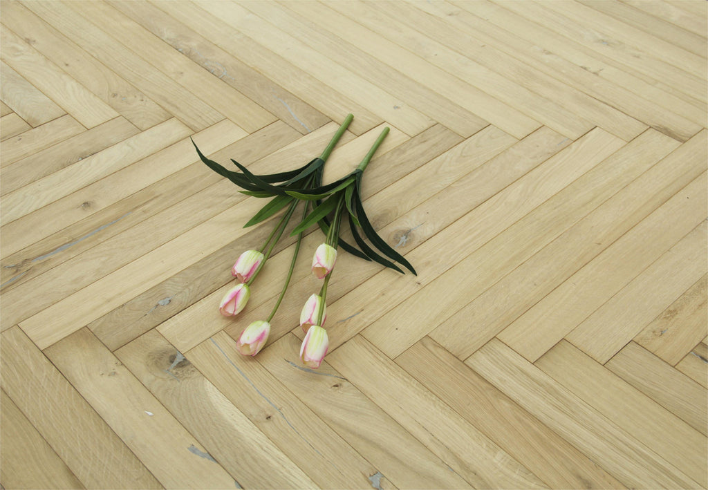 Oak Unfinished Herringbone Wood Flooring 640x60x20/6mm SHO2000