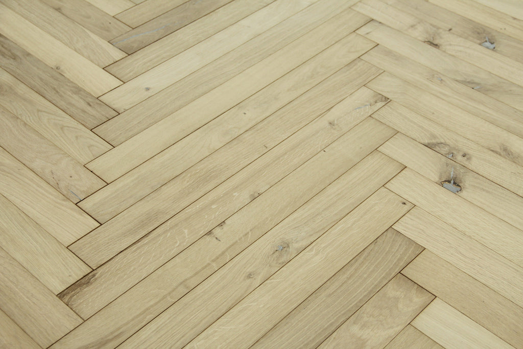 Oak Unfinished Herringbone Wood Flooring 580x60x20/6mm SHO2001