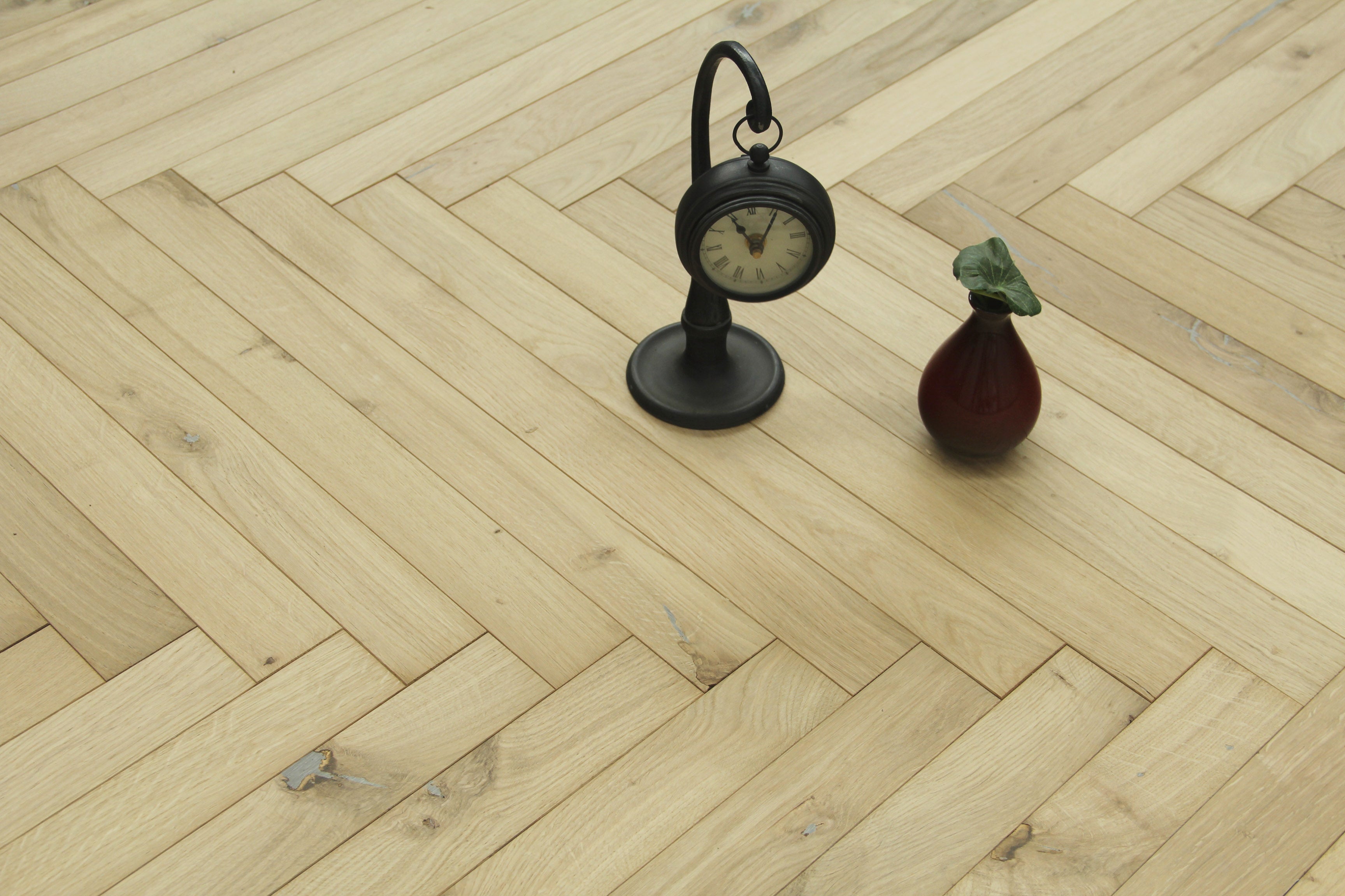 Oak Unfinished Herringbone Wood Flooring 640x60x20/6mm SHO2000