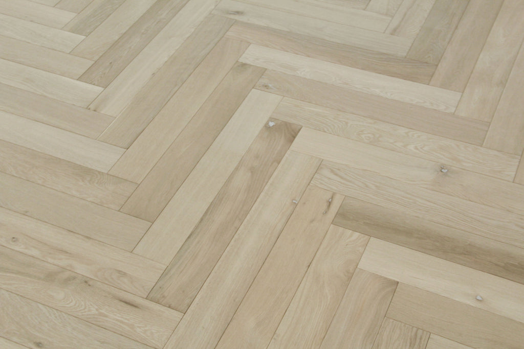 Oak Unfinished Herringbone Wood Flooring 550x90x20/6mm  SHO2002