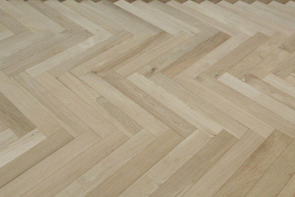 Oak Unfinished Herringbone Wood Flooring 550x90x20/6mm  SHO2002