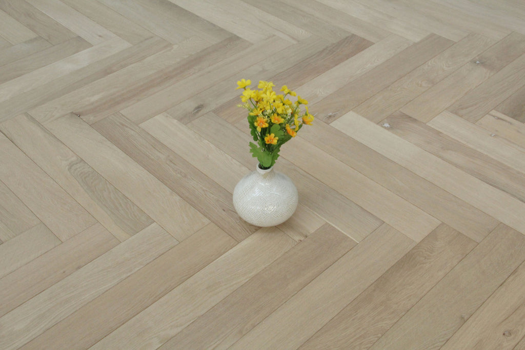 Oak Unfinished Herringbone Wood Flooring 550x90x20/6mm  SHO2002