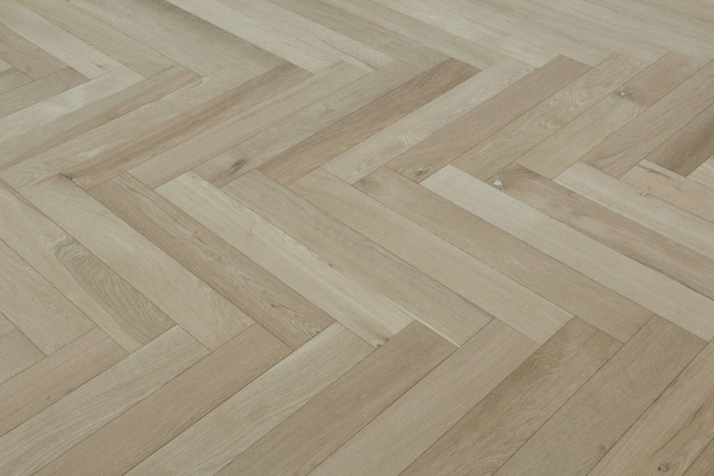 Oak Unfinished Herringbone Wood Flooring 500x90x20/6mm SHO2003