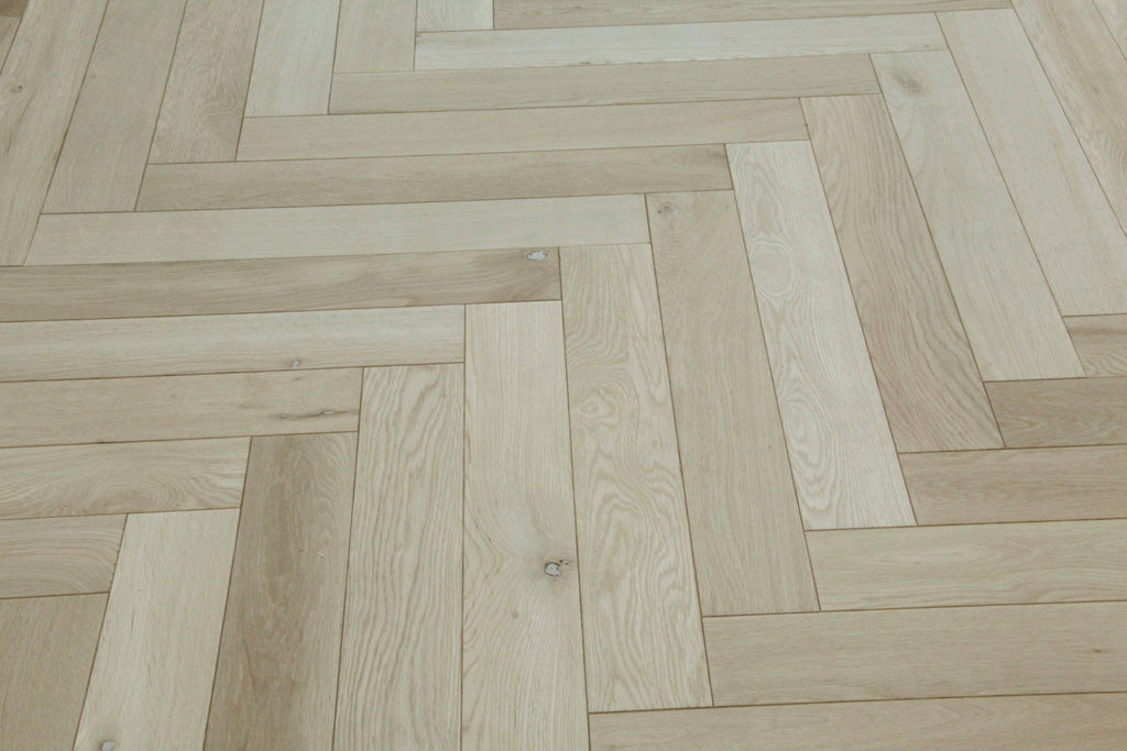 Oak Unfinished Herringbone Wood Flooring 500x90x20/6mm SHO2003