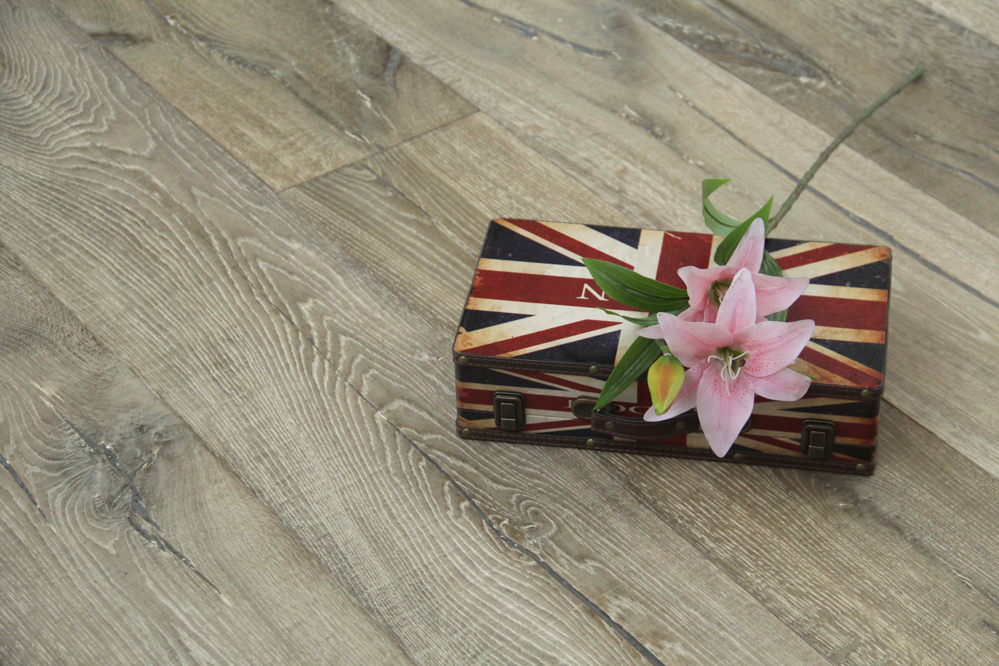 Oak Brushed Distressed Saw Mark Grey Oiled Engineered Flooring 1900x240x15/4mm SEO1561