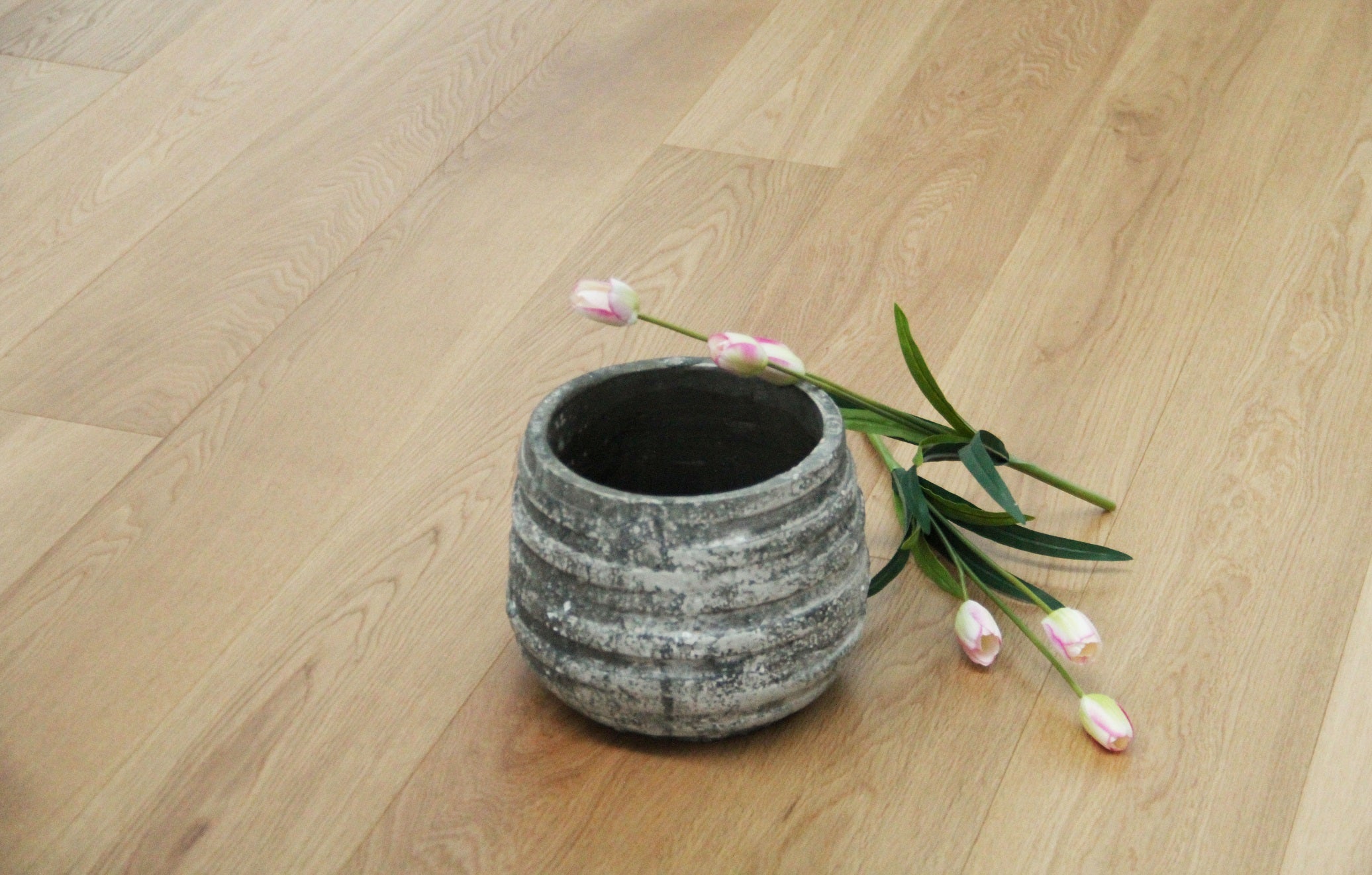 Prime Grade Natural Lacquered European Oak Engineered Flooring SEO1580