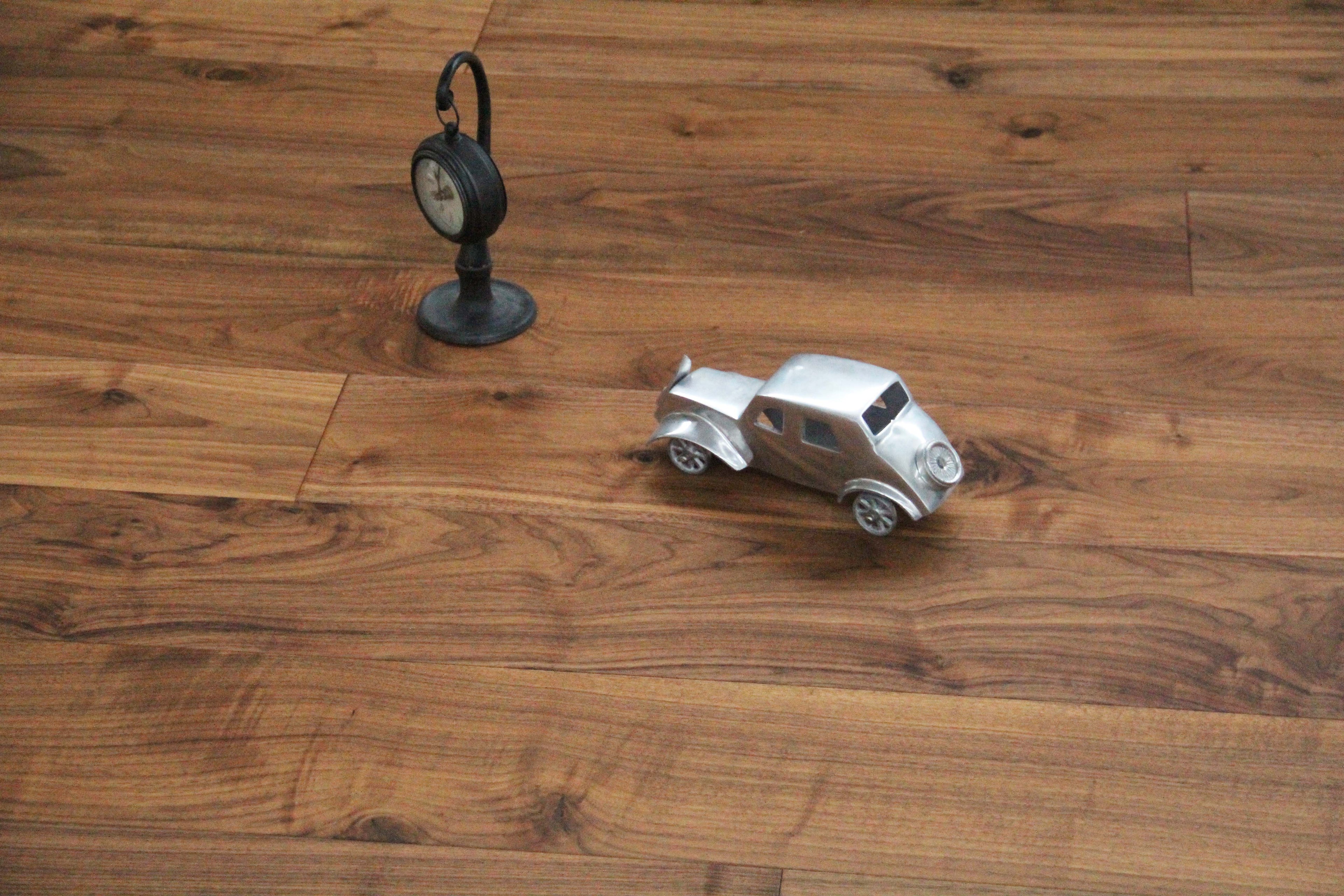 UV Lacquered American Black Walnut Engineered Flooring SEW1571