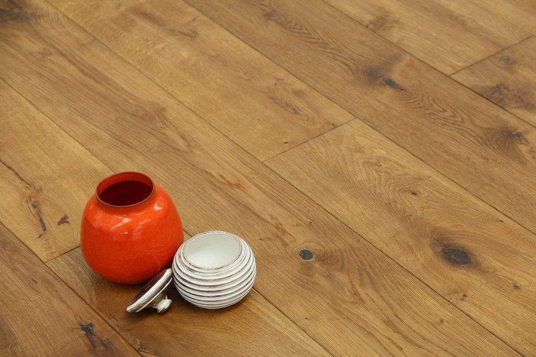 Smoked Hand Scraped Natural European Oak Engineered Wood Flooring SEO2802