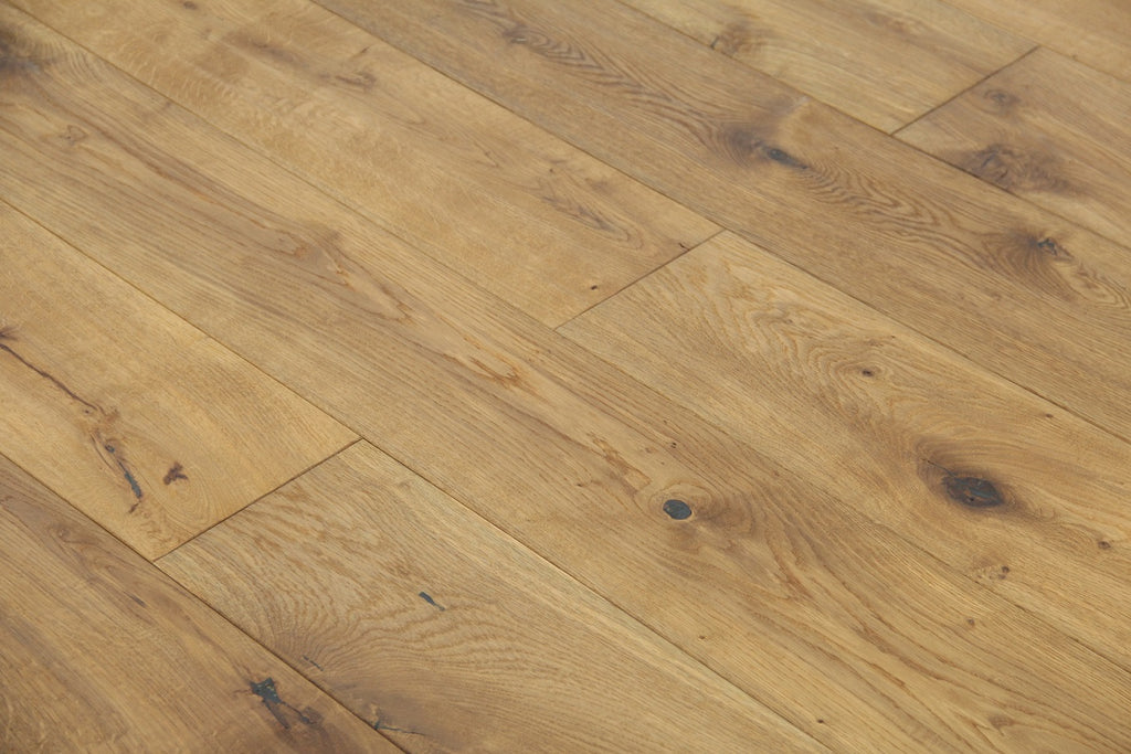 Smoked Hand Scraped Natural European Oak Engineered Wood Flooring SEO2802