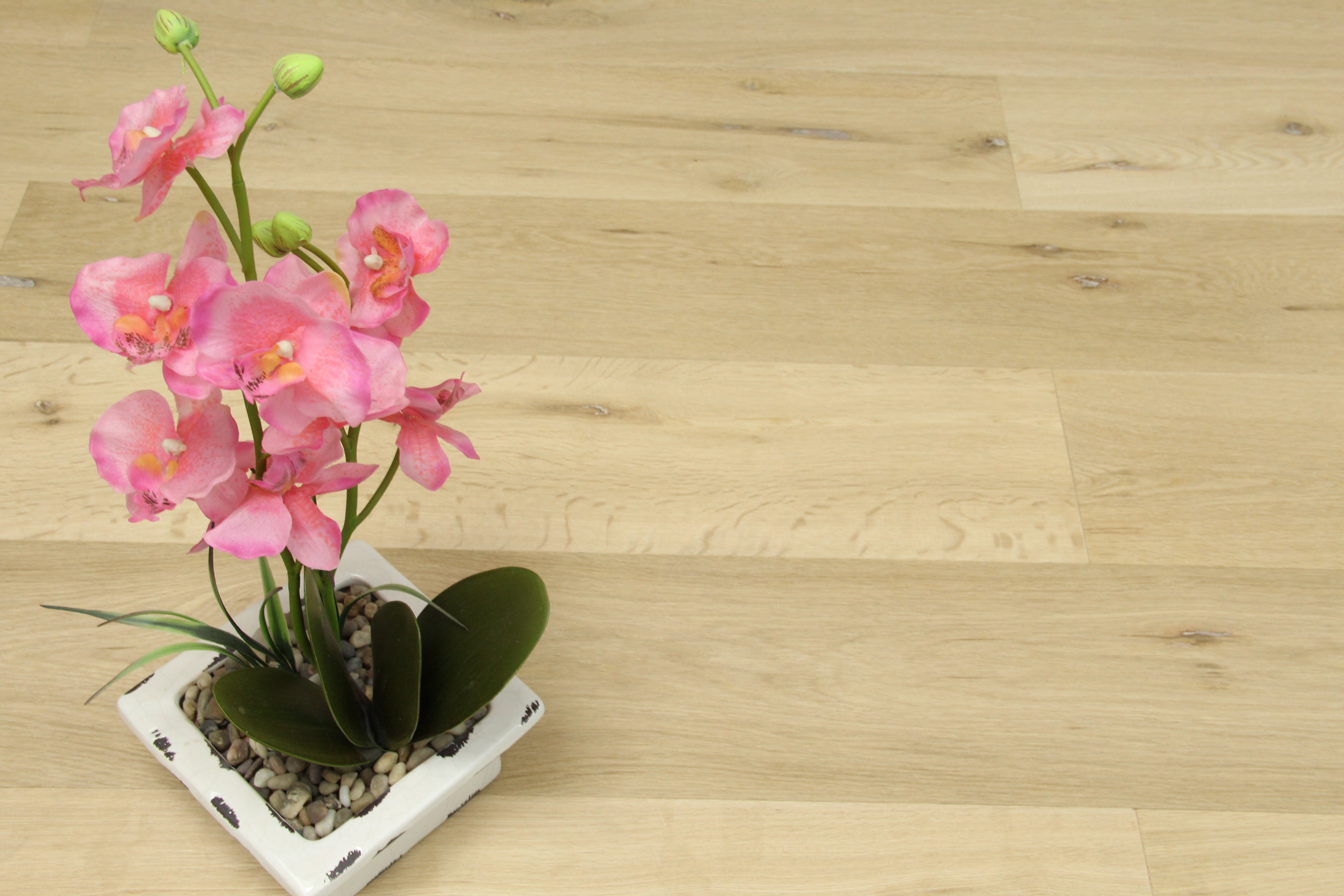 Brushed Unfinished European Oak Engineered Flooring SEO1591B