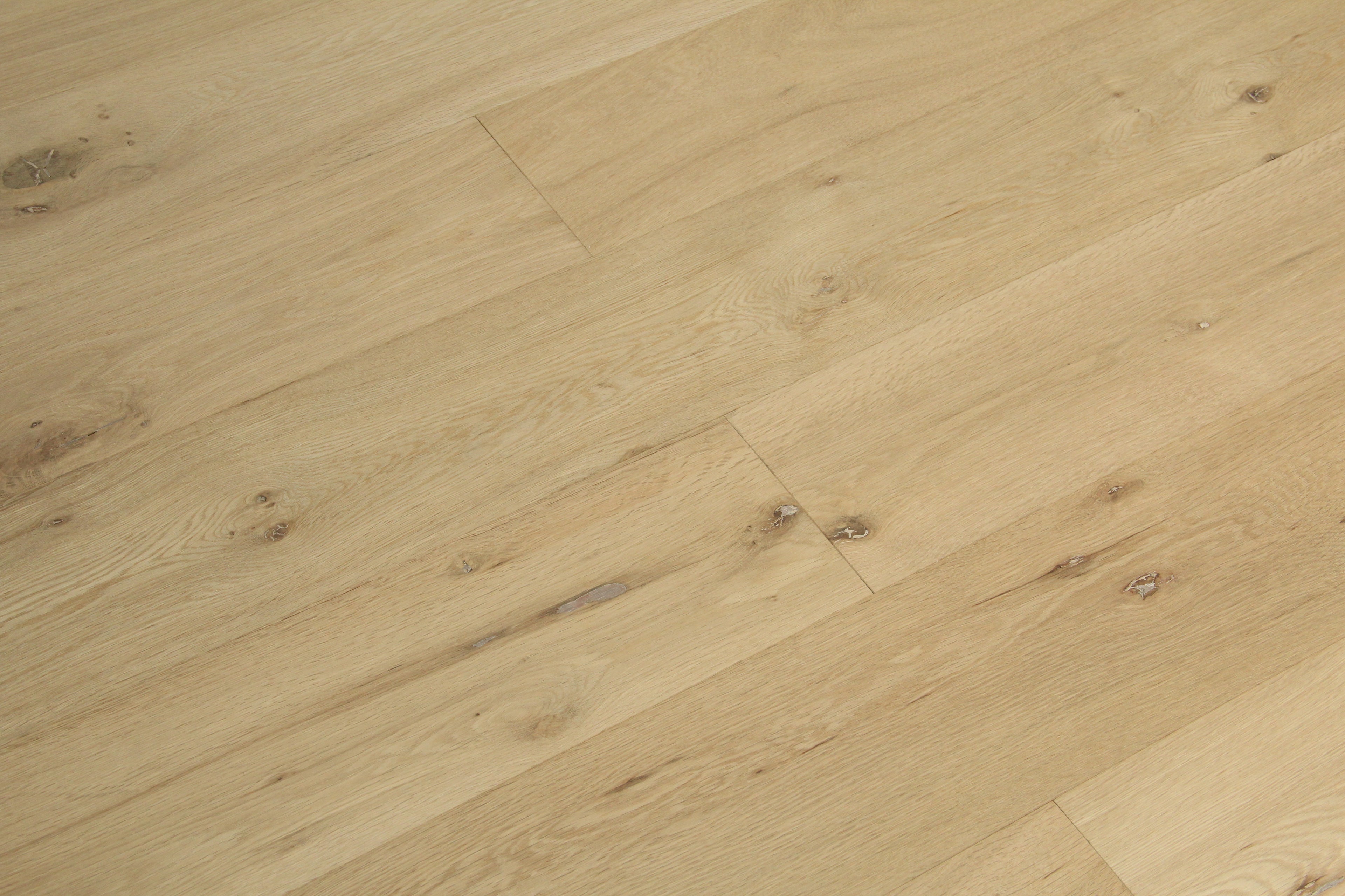 Brushed Unfinished European Oak Engineered Flooring SEO1591B