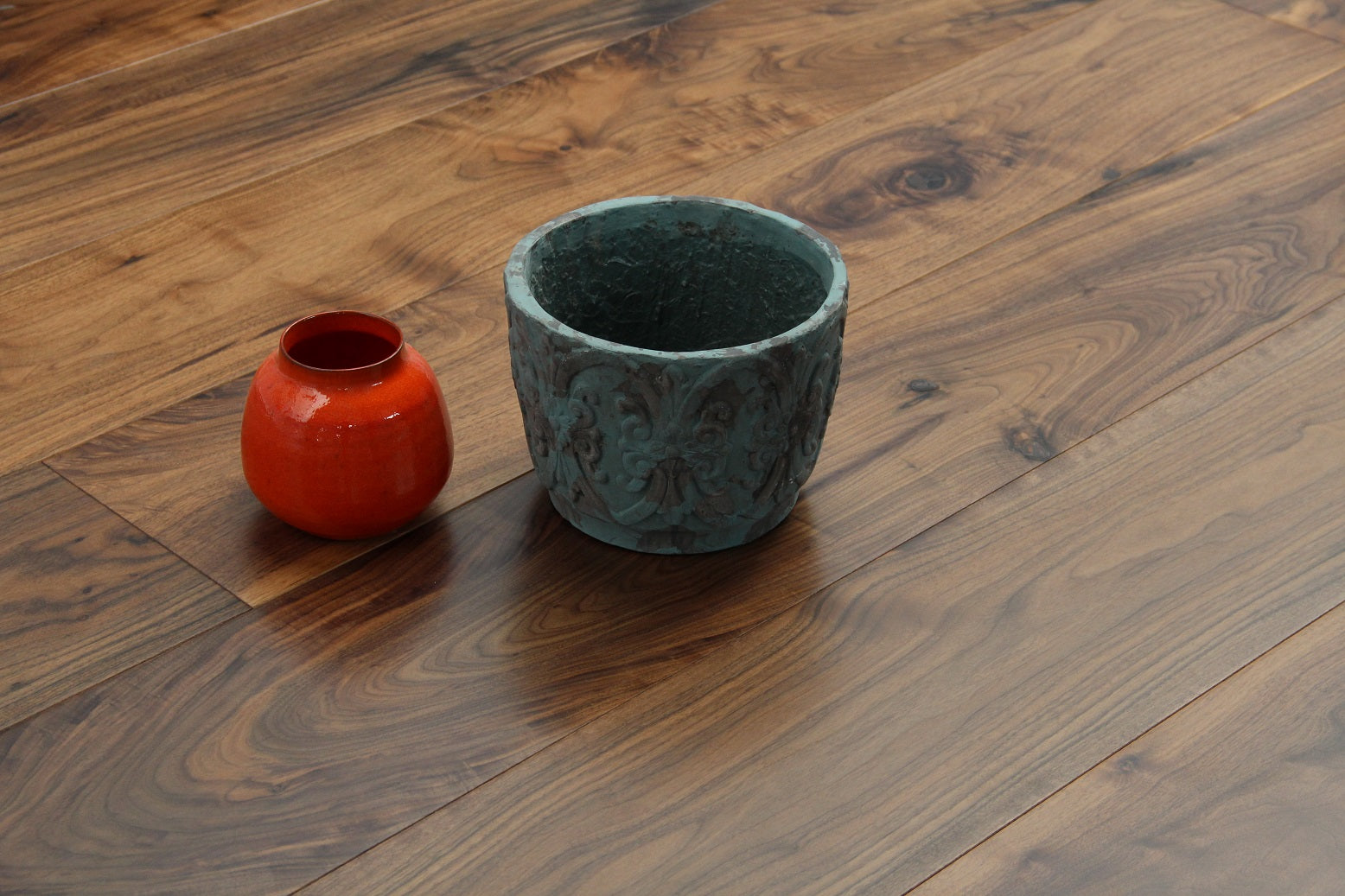 Luxury American Black Walnut Lacquered Engineered Hardwood Flooring SEW2053