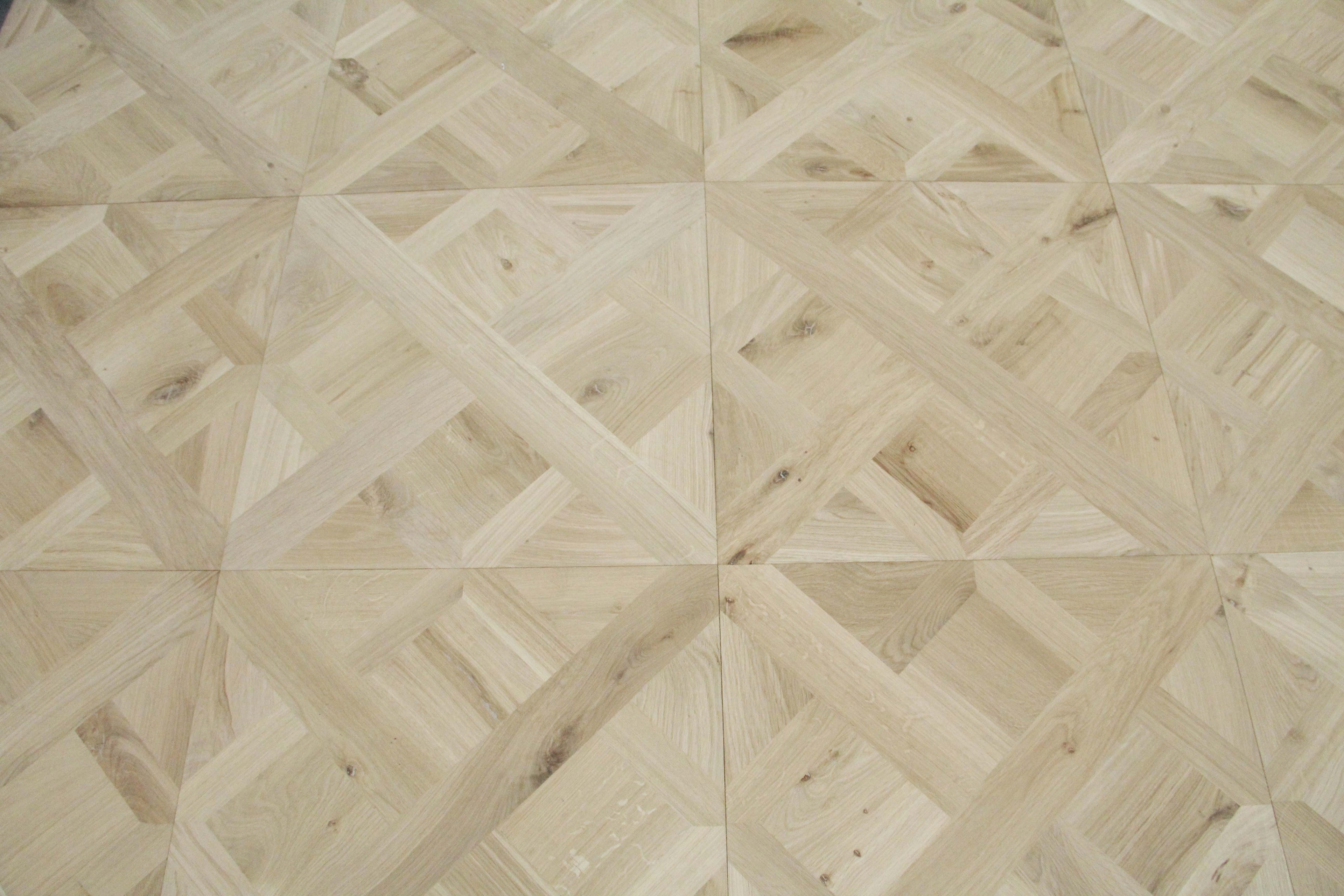 Discontinued Clearance! Oak Unfinished Versailles Panels Engineered Flooring 580x580x20/6mm SPB2001