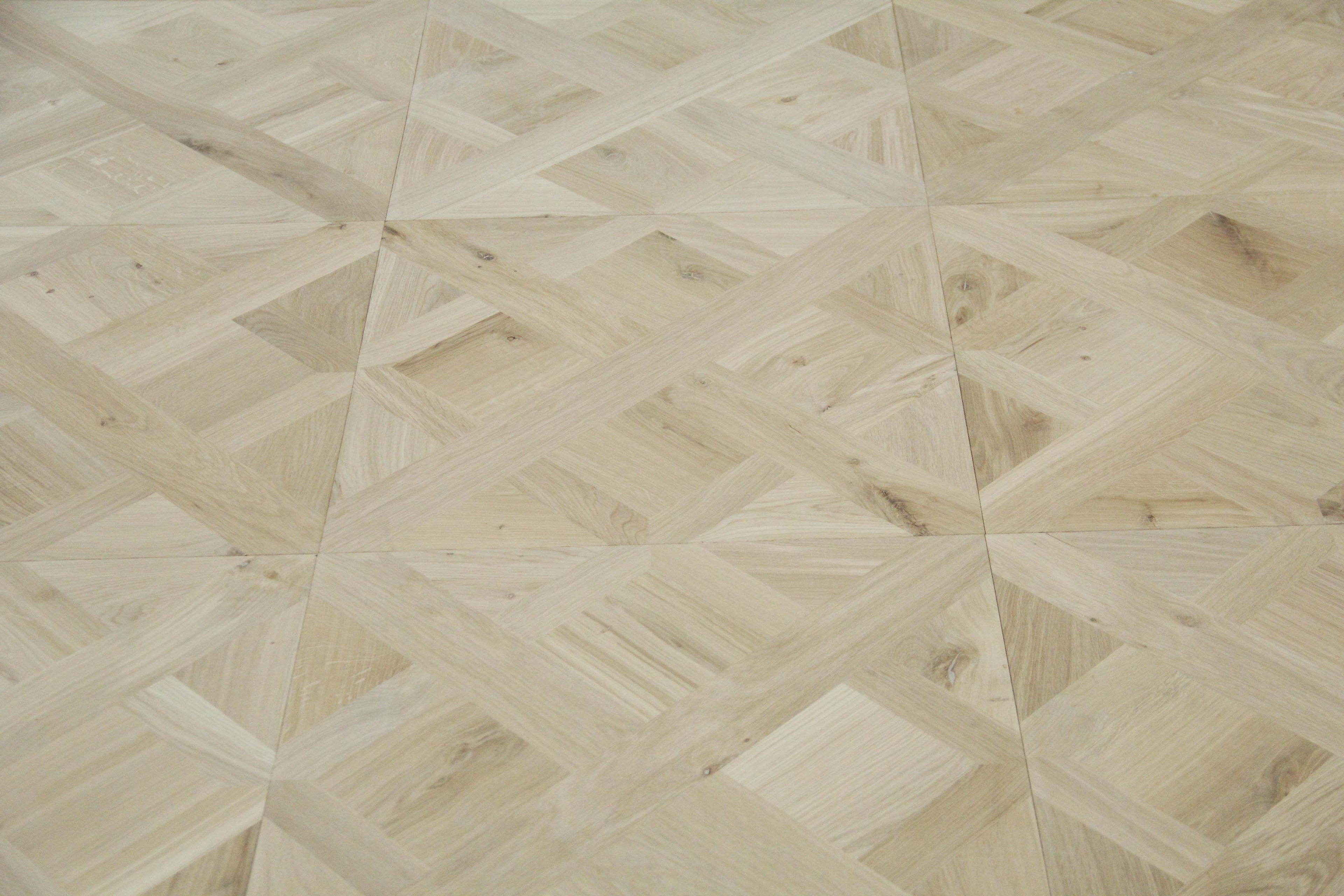 Discontinued Clearance! Oak Unfinished Versailles Panels Engineered Flooring 580x580x20/6mm SPB2001