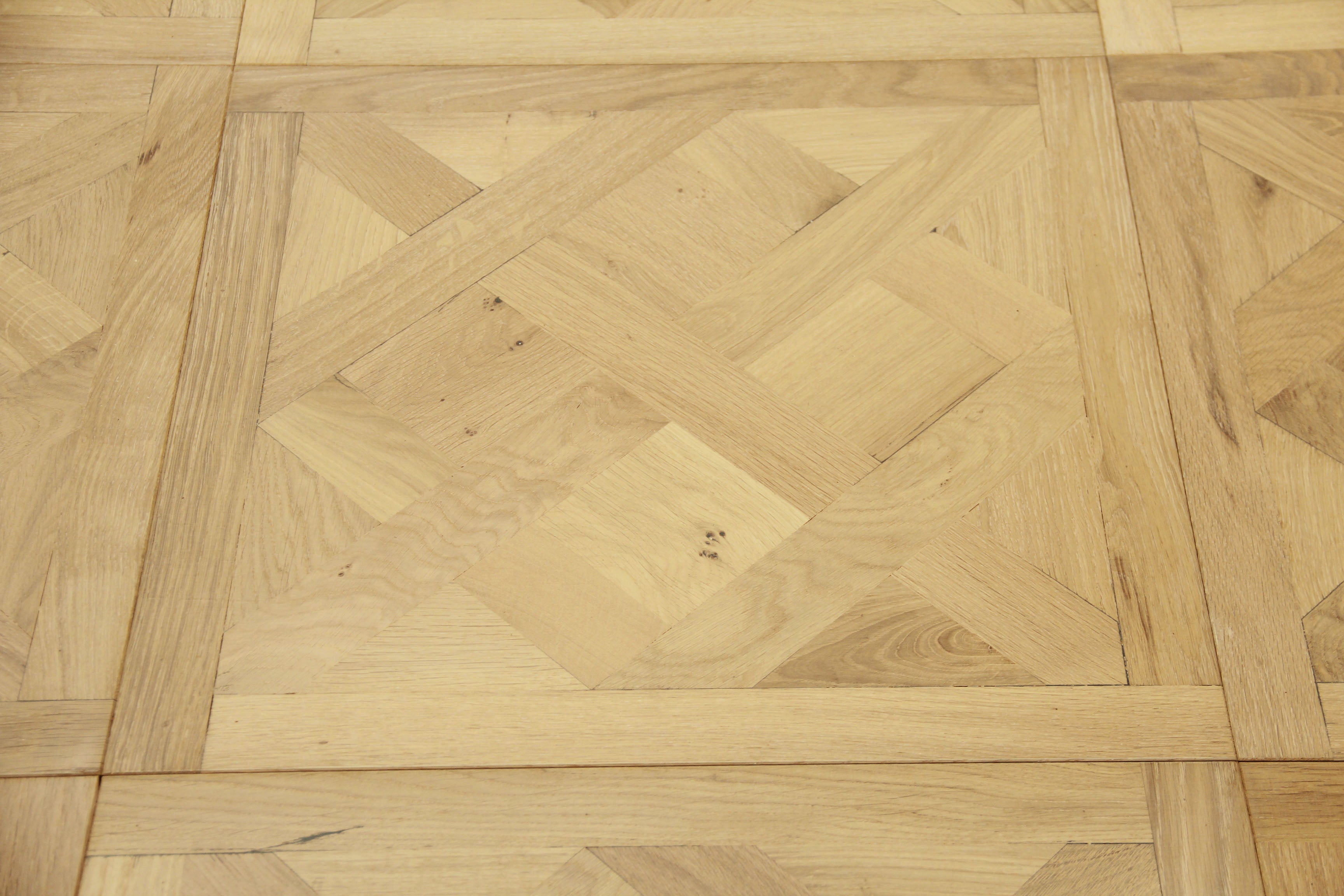 Oak Light Natural Parquet Bordered Versailles Panels Flooring SPE2002