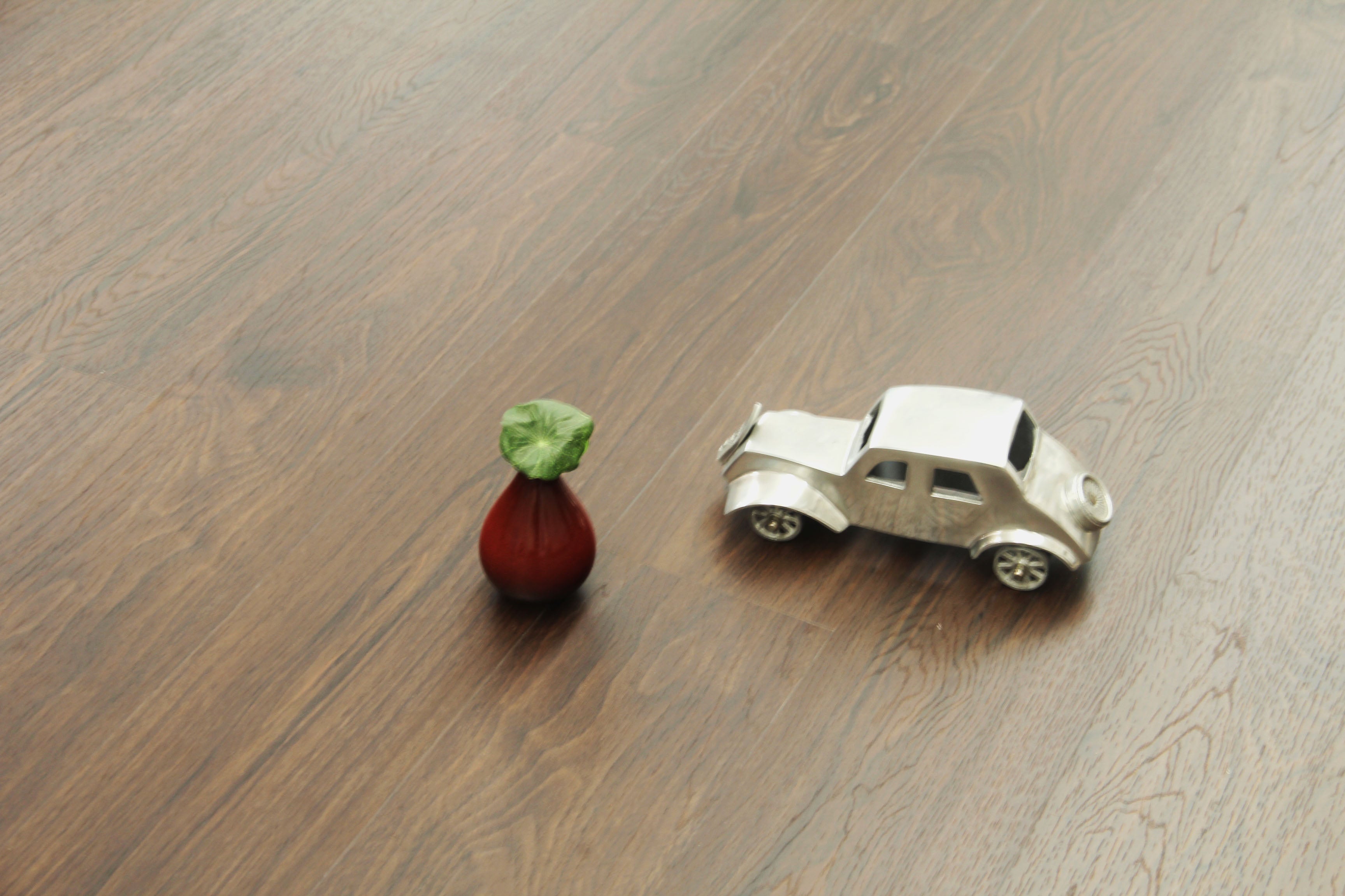 Discontinued Clearance! Walnut Black SPC Vinyl Click Planks Flooring 1220x180x4.0mm SVP2401