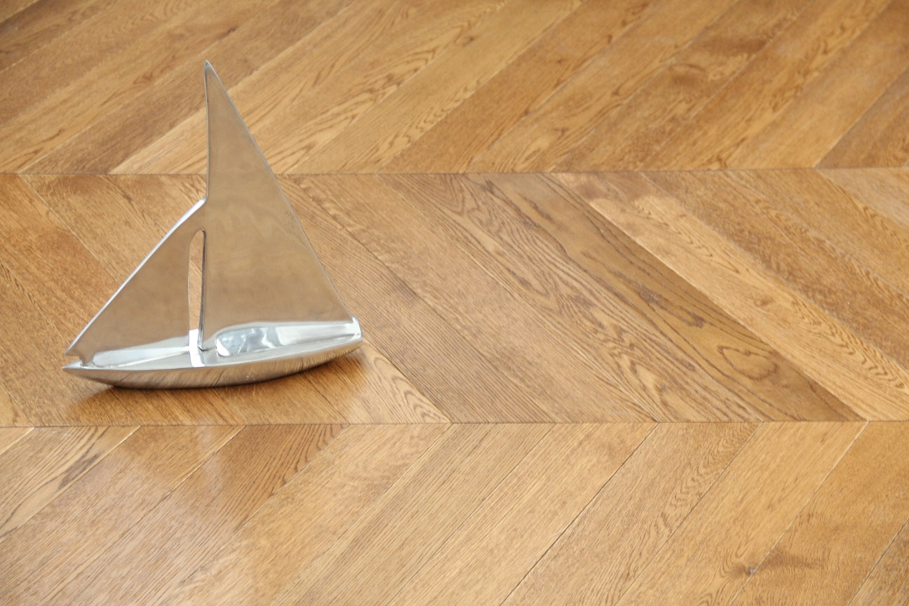Gunstock Oak Parquet Chevron Wood Flooring SSR1803