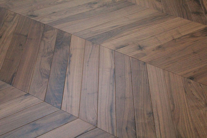 American Black Walnut Lacquered Parquet Chevron Wood Flooring SSR1809
